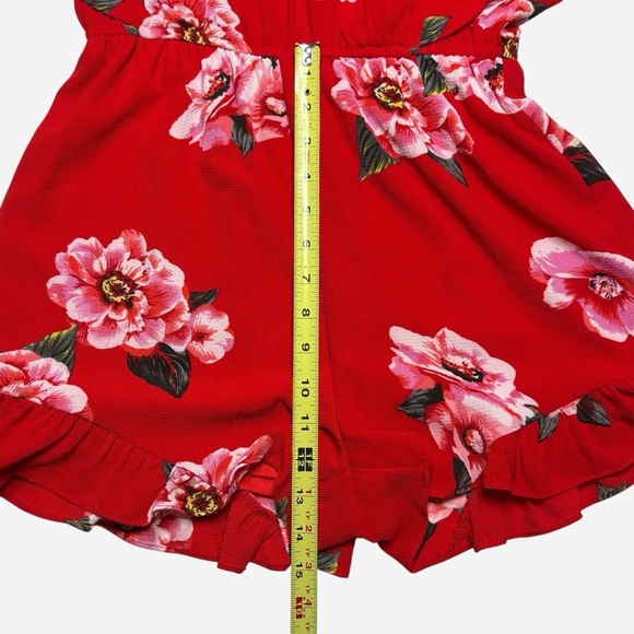 Umgee Floral Surplice Ruffle Romper Size S Red Built-In Shorts - Picture 11 of 14